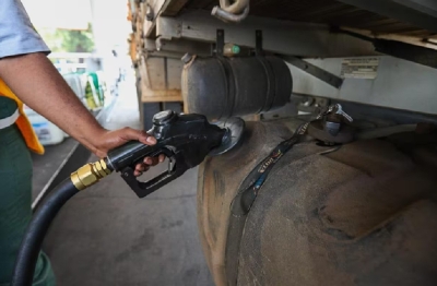 Preço do diesel volta a subir com retomada de impostos federais