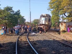 Em Bambuí: Simulação de acidente entre locomotiva e automóvel